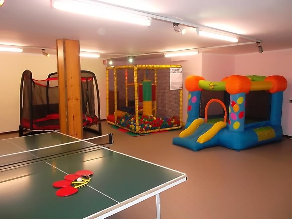 Hotel Residence La Rosa Кастьоне-делла-Презолана Экстерьер фото